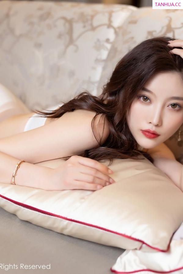 杨晨晨 sugar小甜心CC 杨晨晨越来越成熟 都市女神OL风格装扮第45张图片